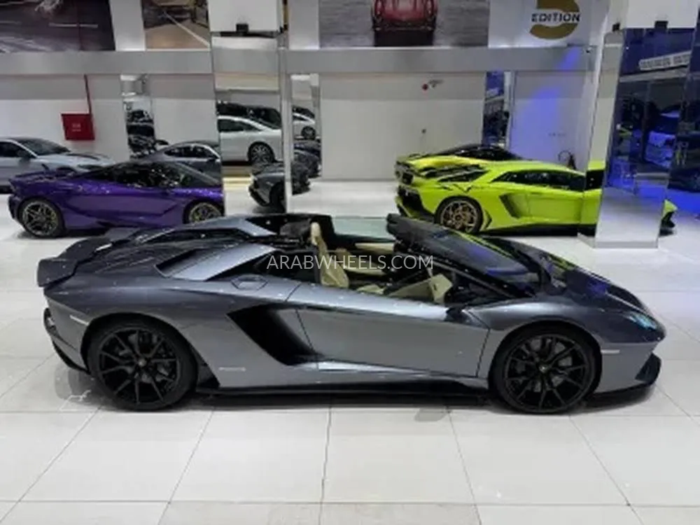 لامبورغيني أفنتادور 2019 for Sale in الرياض Image-3