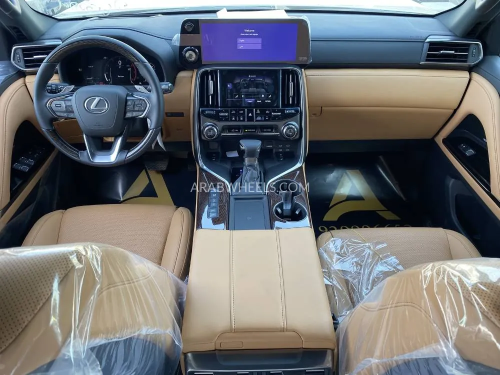 لكزس LX 2025 for Sale in الرياض Image-9
