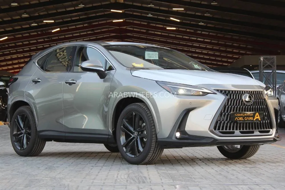 لكزس NX 2025 for Sale in الرياض Image-1