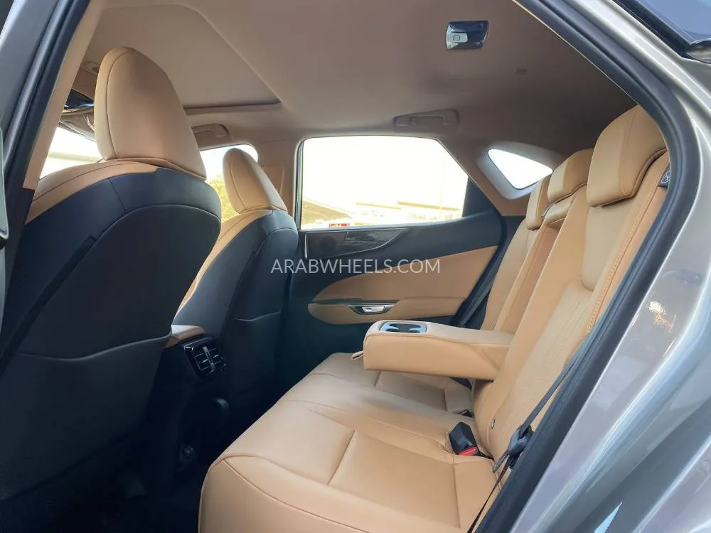لكزس NX 2025 for Sale in الرياض Image-8