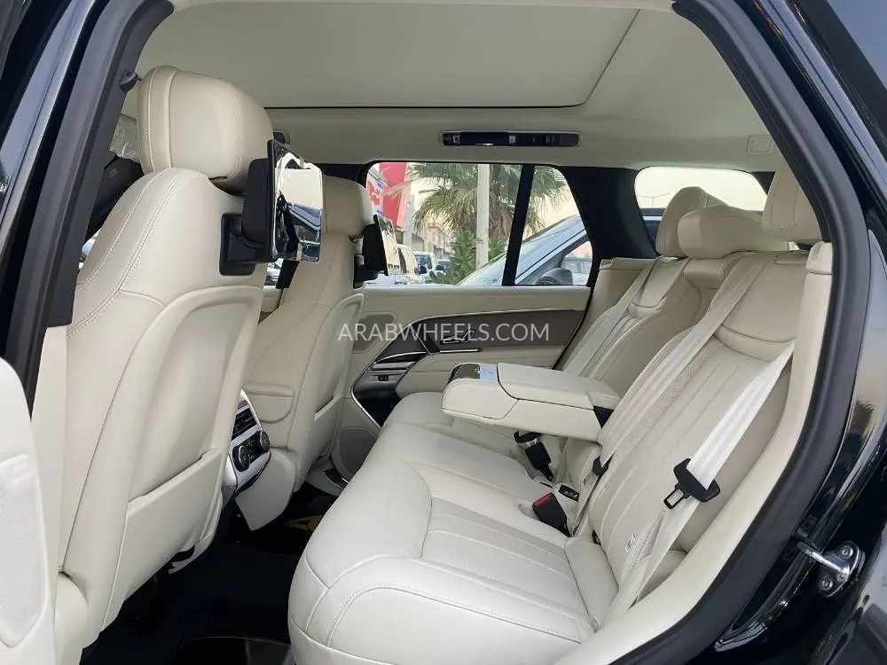 لاند روفر رينج روفر 2025 for Sale in الرياض Image-8