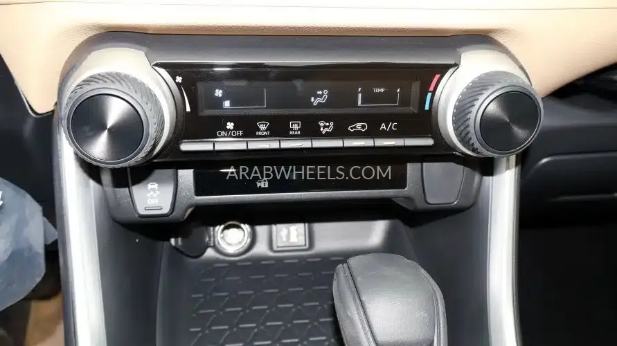 تويوتا راف 4 2025 for Sale in الرياض Image-11