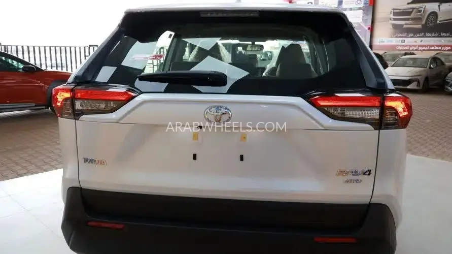 تويوتا راف 4 2025 for Sale in الرياض Image-16
