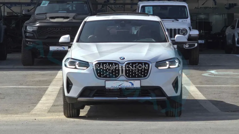 بي ام دبليو X4 2025 for Sale in وادي الدواسر Image-2