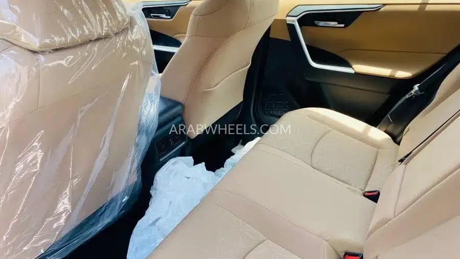 تويوتا راف 4 2025 for Sale in الرياض Image-5