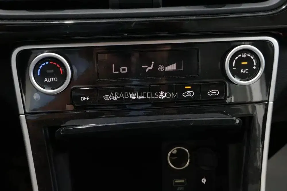 Kia Seltos 2024 for Sale in Riyadh Image-7