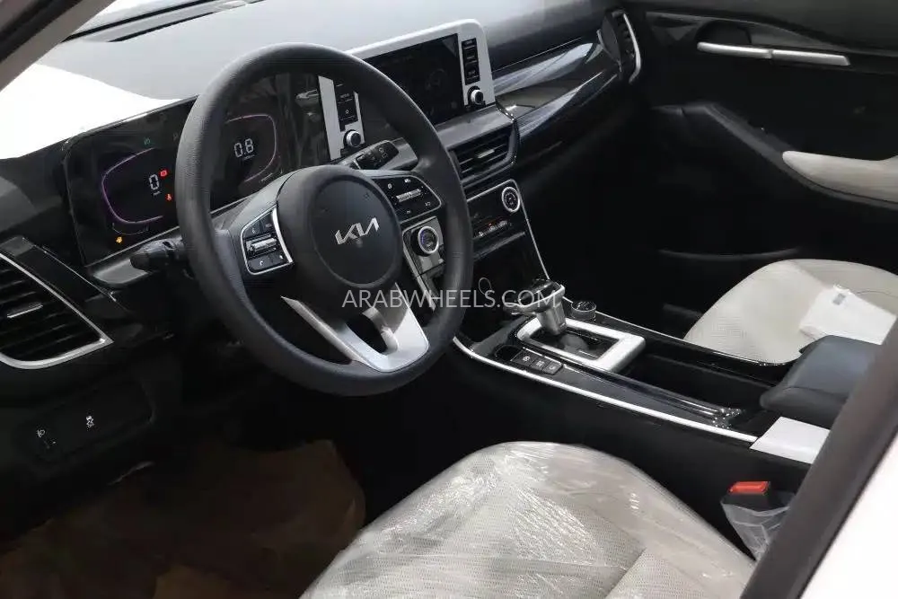 Kia Seltos 2024 for Sale in Riyadh Image-4