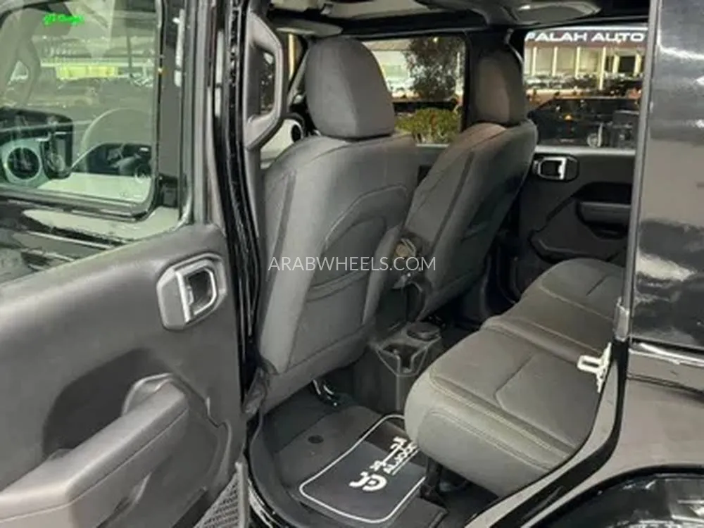 جيب رانجلر 2024 for Sale in الرياض Image-6