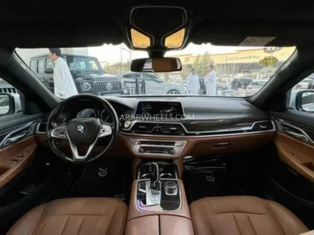 بي ام دبليو الفئة السابعة 2016 for Sale in الرياض Image-7