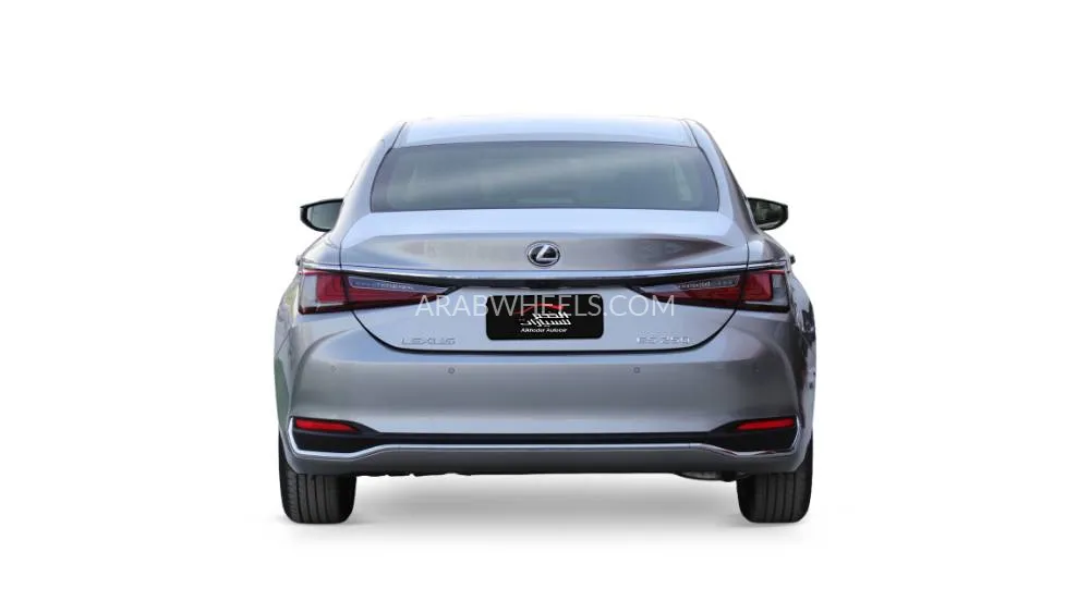 لكزس ES 2025 for Sale in بريدة Image-4