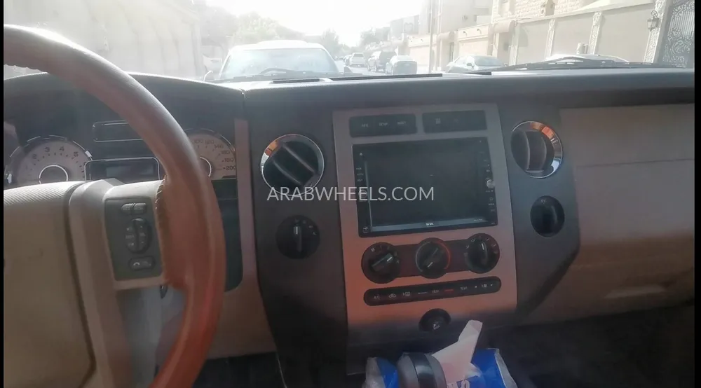 فورد إكسبيديشن 2013 for Sale in الدمام Image-9
