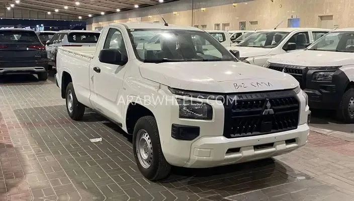 ميتسوبيشي L200 2025 for Sale in الرياض Image-2