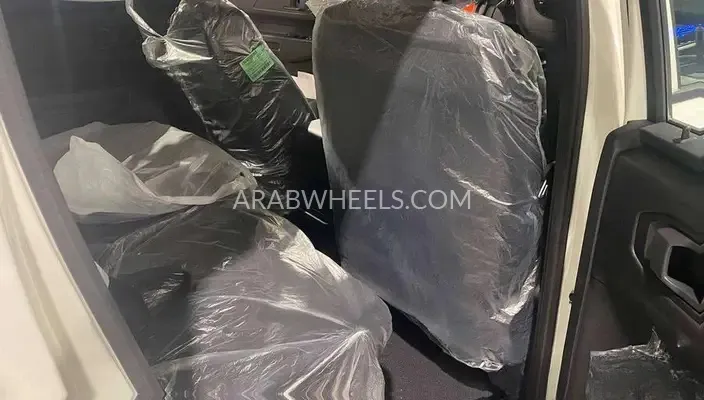 ميتسوبيشي L200 2024 for Sale in الرياض Image-7