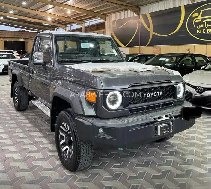 تويوتا لاند كروزر ٧٠ سيريز 2024 for Sale in الرياض Image-9