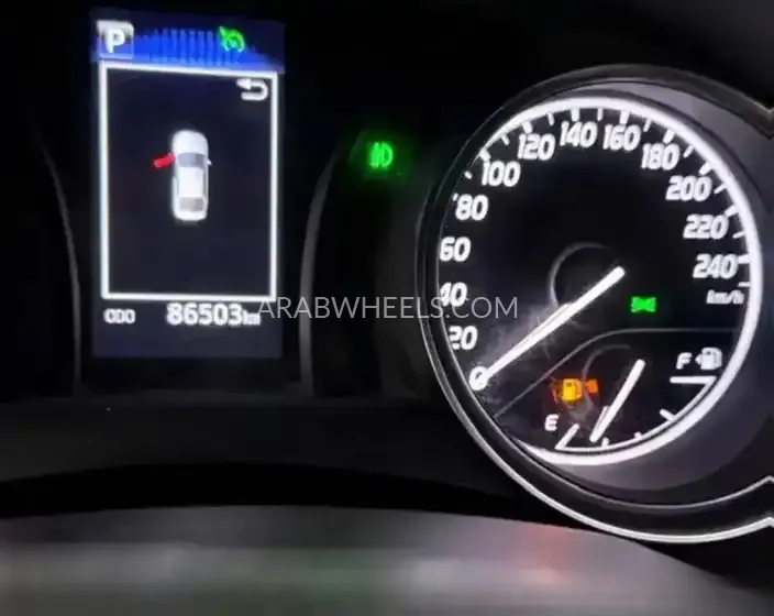 تويوتا كامري 2023 for Sale in الرياض Image-2