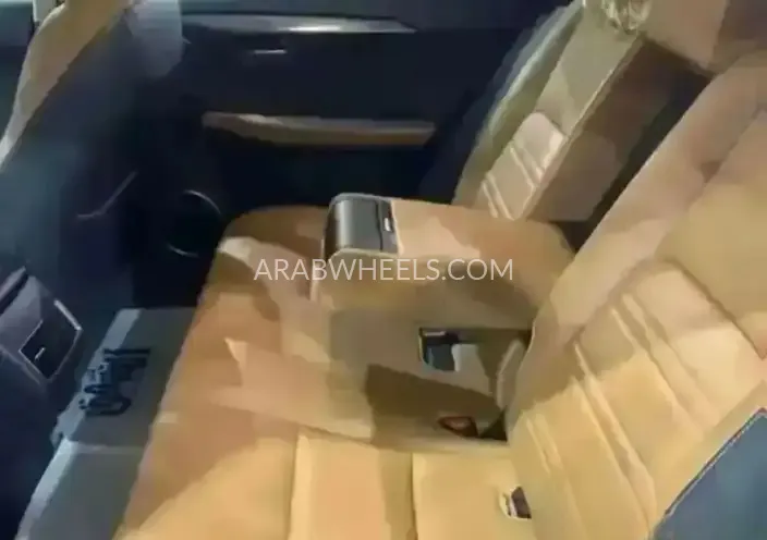 لكزس NX 2018 for Sale in الرياض Image-10