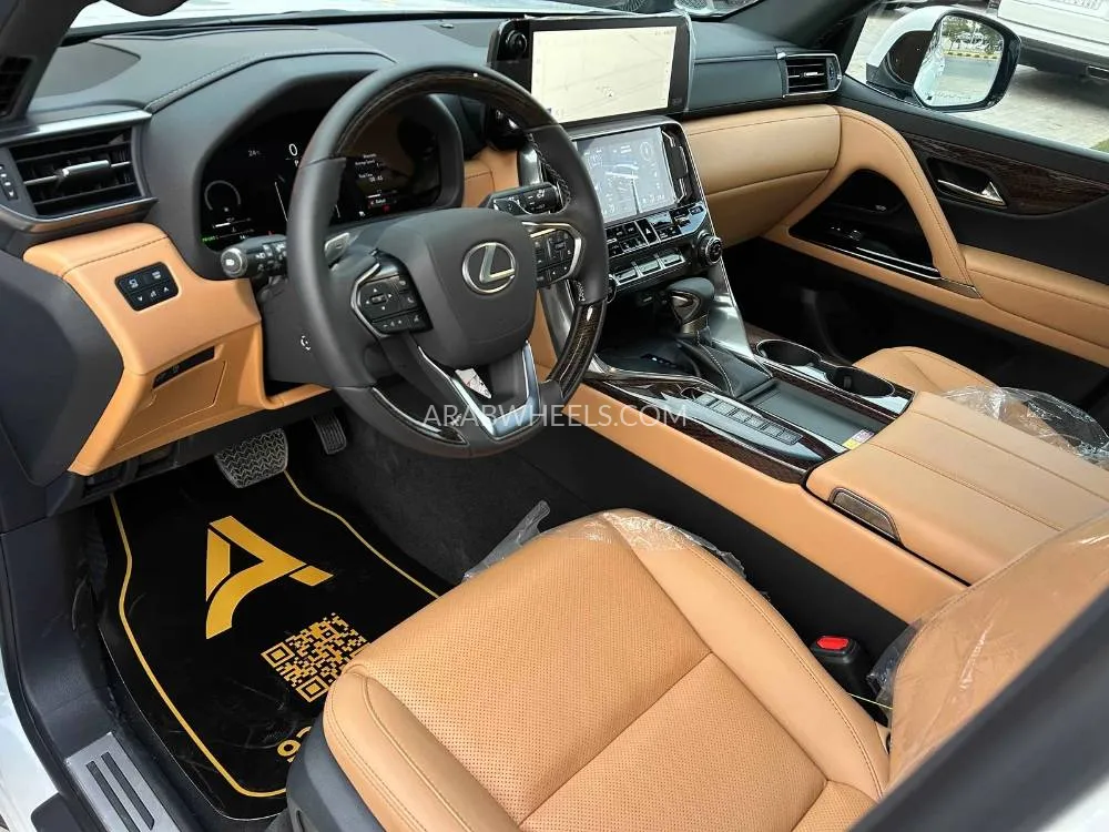 لكزس LX 2025 for Sale in الرياض Image-6