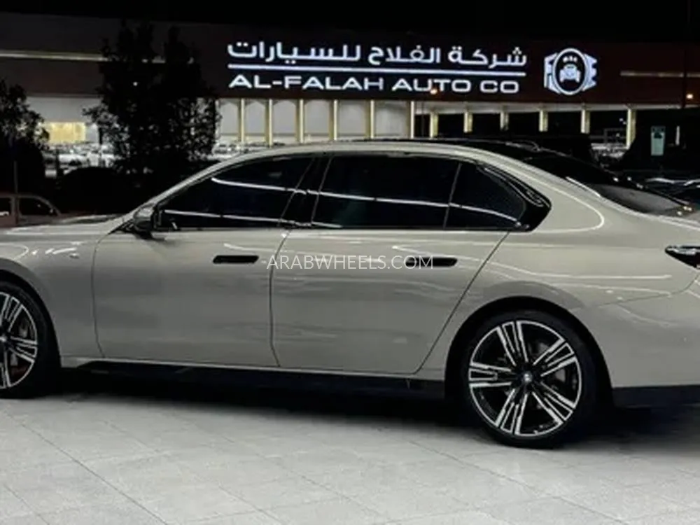 بي ام دبليو الفئة السابعة 2025 for Sale in الرياض Image-4