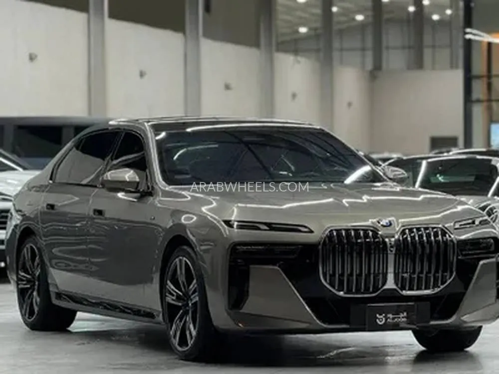 بي ام دبليو الفئة السابعة 2025 for Sale in الرياض Image-10