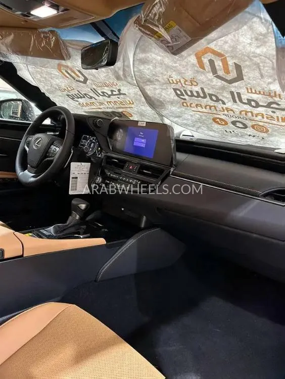 لكزس ES 2025 for Sale in الرياض Image-11