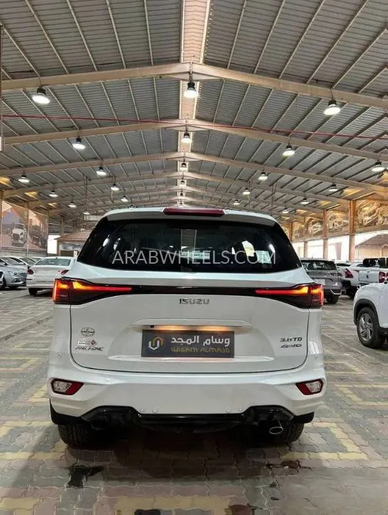 إيسوزو MU-X 2025 for Sale in الرياض Image-6