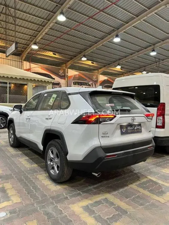 تويوتا راف 4 2025 for Sale in الرياض Image-4