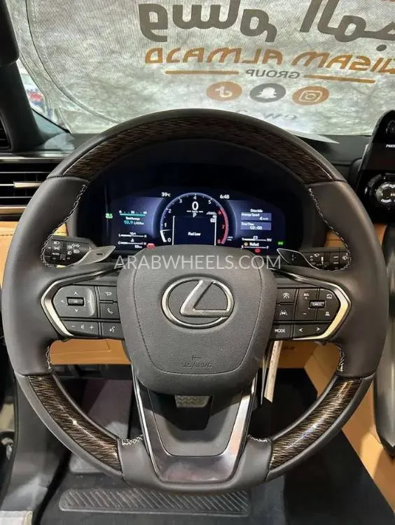 لكزس LX 2025 for Sale in الرياض Image-13