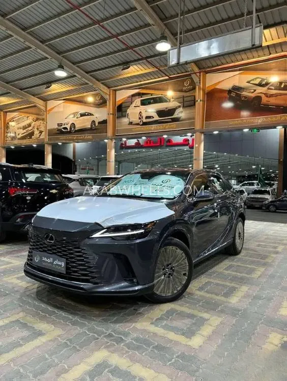 لكزس RX 2025 for Sale in الرياض Image-2