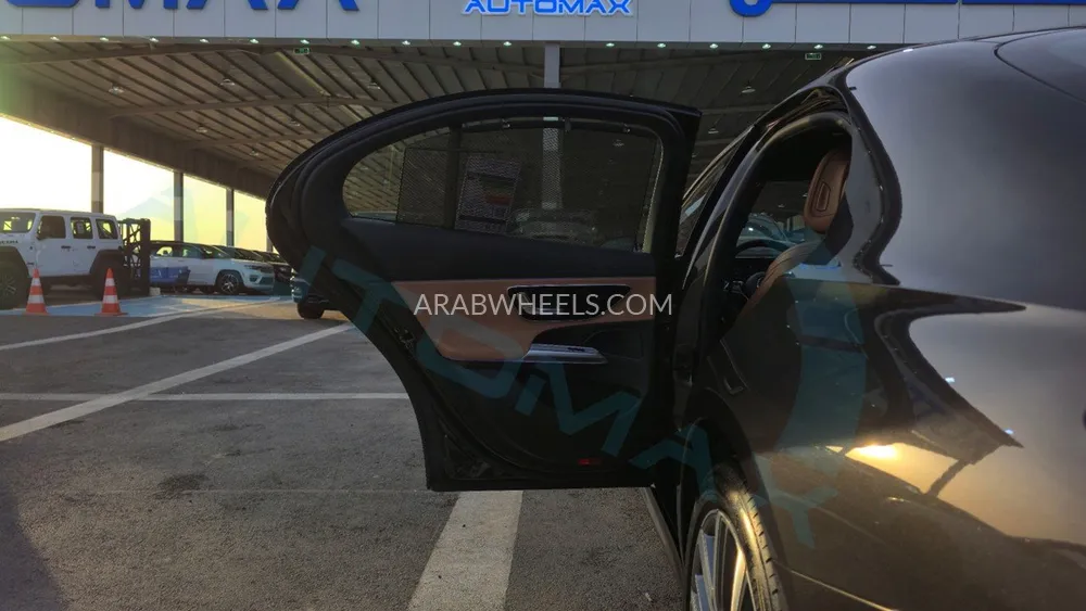 مرسيديس بنز E كلاس 2025 for Sale in وادي الدواسر Image-29