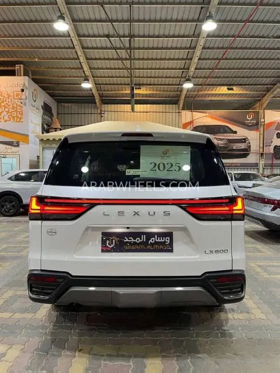 لكزس LX 2025 for Sale in الرياض Image-6
