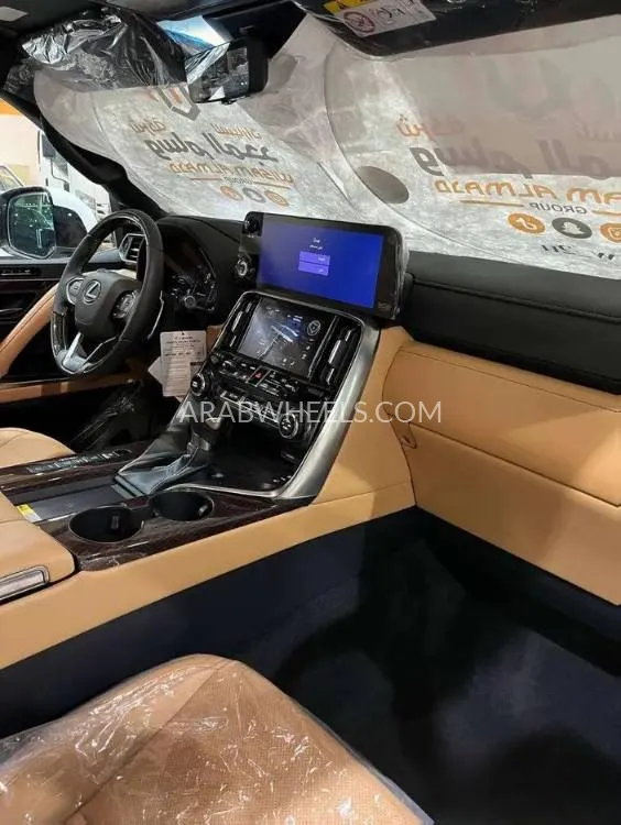 لكزس LX 2025 for Sale in الرياض Image-11