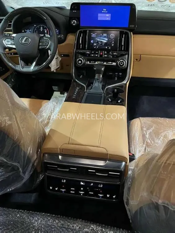 لكزس LX 2025 for Sale in الرياض Image-12