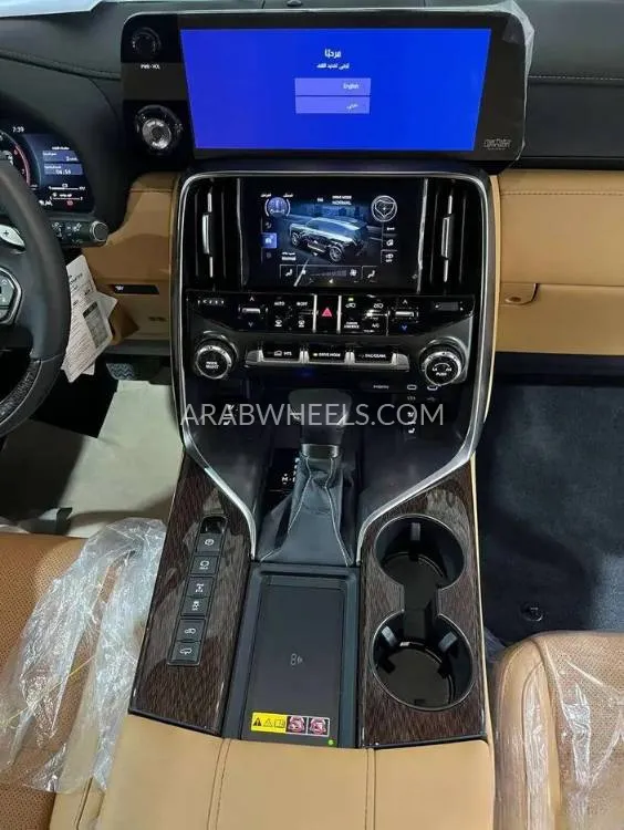 لكزس LX 2025 for Sale in الرياض Image-11