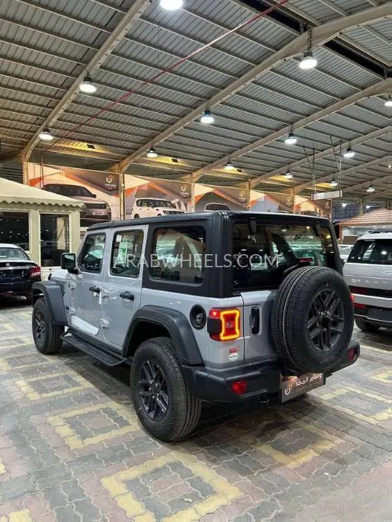 جيب رانجلر 2024 for Sale in الرياض Image-5
