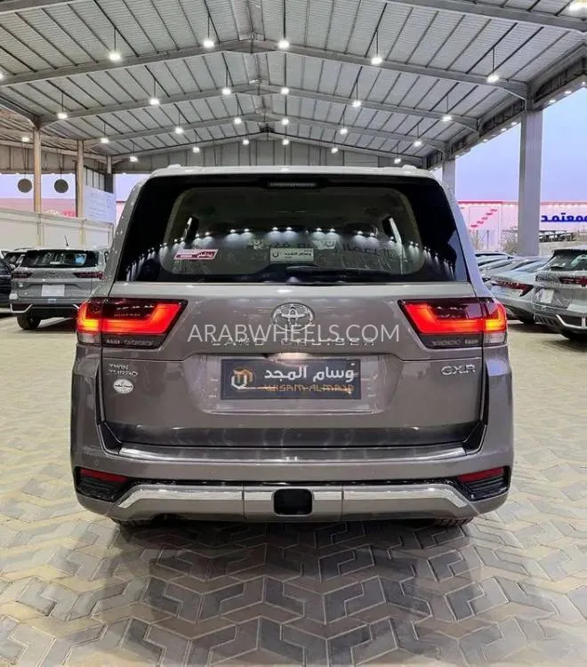 تويوتا لاند كروزر 2024 for Sale in الرياض Image-6