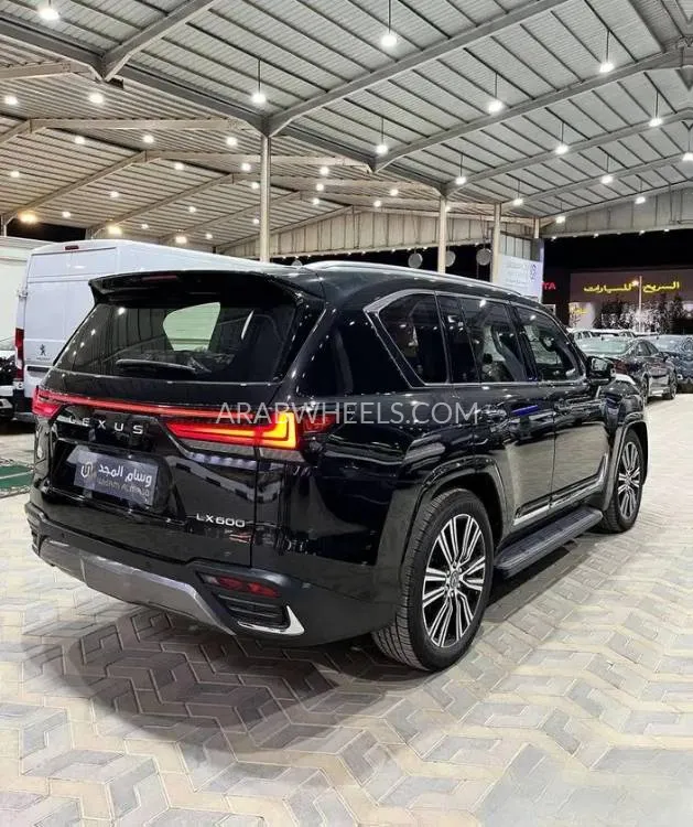لكزس LX 2024 for Sale in الرياض Image-4