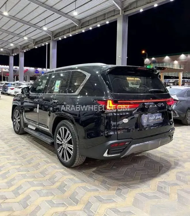 لكزس LX 2024 for Sale in الرياض Image-5