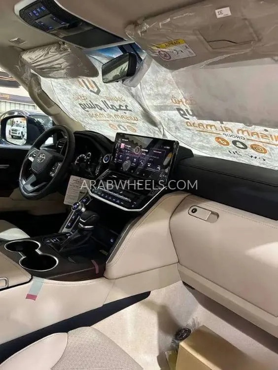 تويوتا لاند كروزر 2024 for Sale in الرياض Image-11