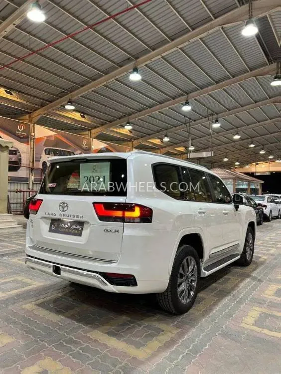 تويوتا لاند كروزر 2024 for Sale in الرياض Image-4