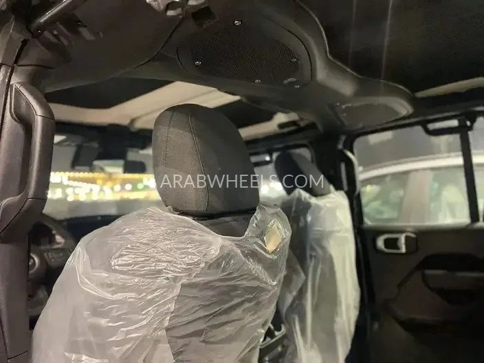 جيب رانجلر 2024 for Sale in الدمام Image-18