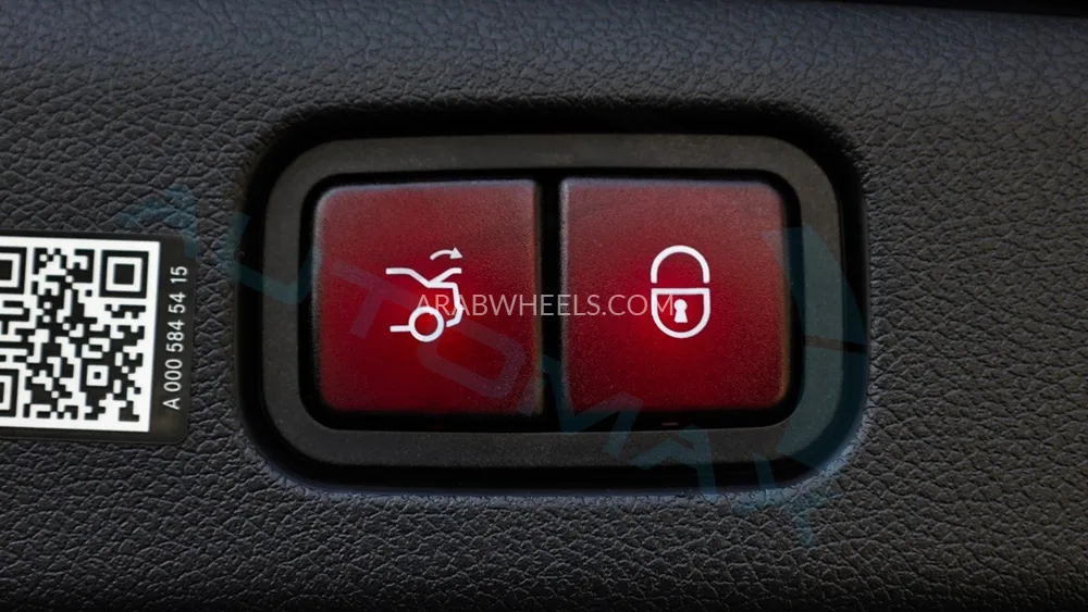 مرسيديس بنز E كلاس 2025 for Sale in وادي الدواسر Image-36