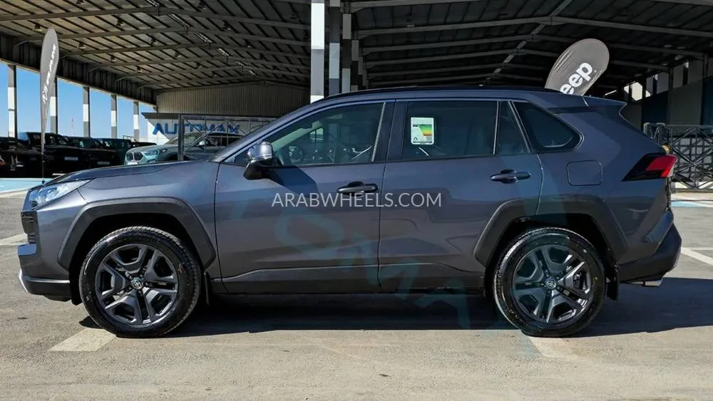 تويوتا راف 4 2025 for Sale in الرياض Image-28