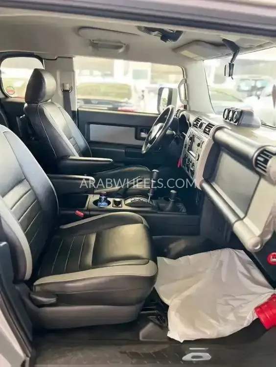 تويوتا إف جي كروزر 2017 for Sale in الرياض Image-12