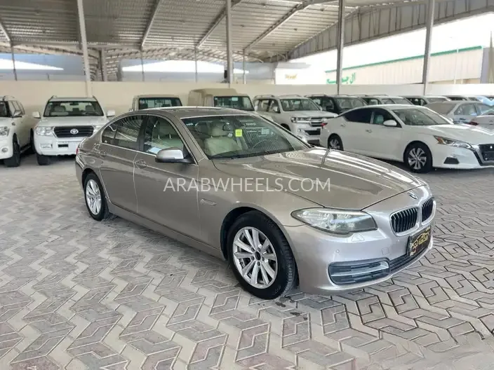 بي ام دبليو الفئة الخامسة 2016 for Sale in الرياض Image-3