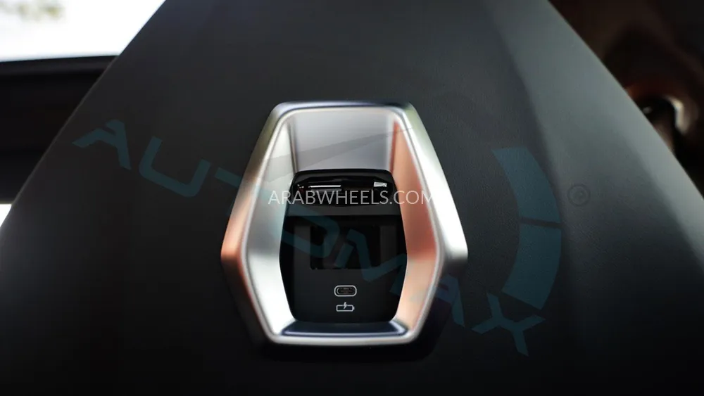 بي ام دبليو X6 2025 for Sale in وادي الدواسر Image-40