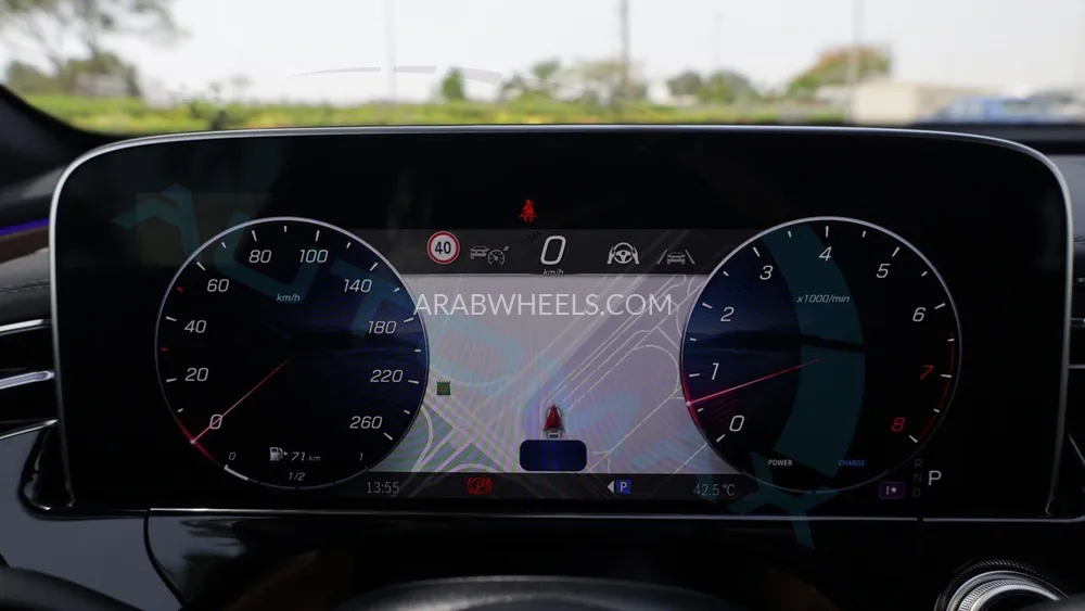 مرسيديس بنز E كلاس 2025 for Sale in وادي الدواسر Image-13