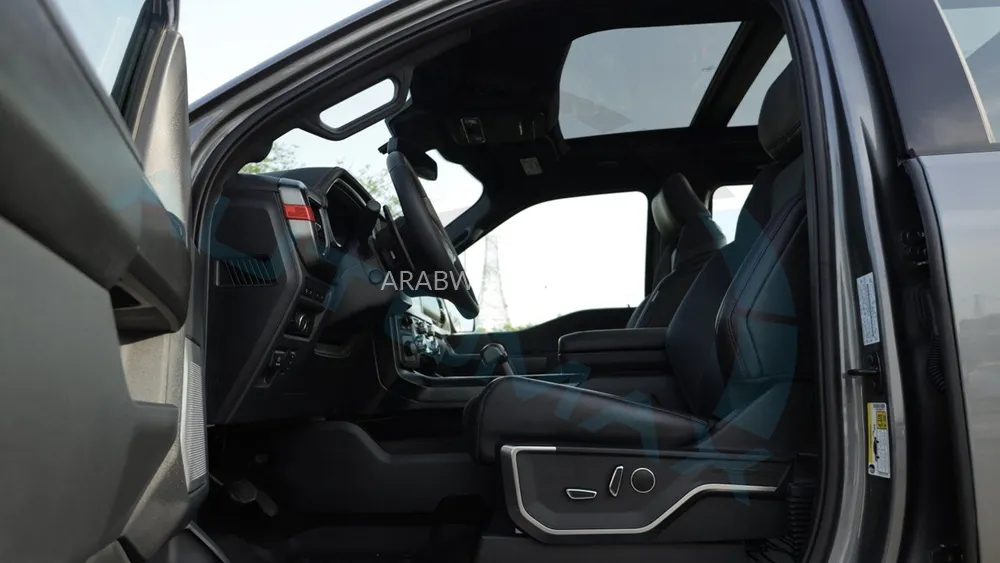 فورد F150 2024 for Sale in وادي الدواسر Image-7