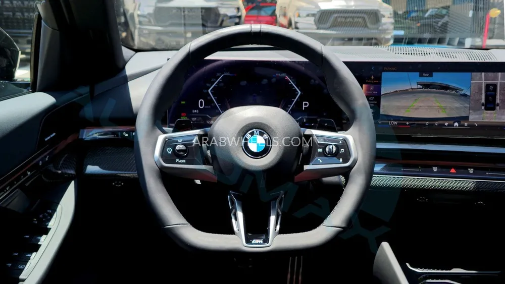 بي ام دبليو الفئة الخامسة 2025 for Sale in وادي الدواسر Image-9