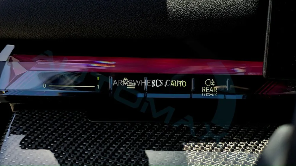 بي ام دبليو الفئة الخامسة 2025 for Sale in وادي الدواسر Image-31