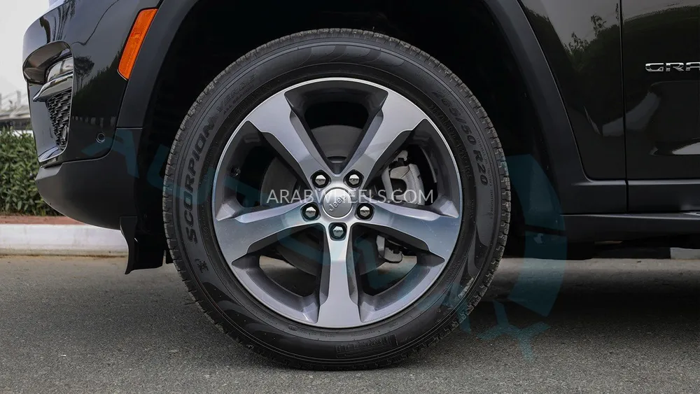 جيب جراند شيروكي 2025 for Sale in وادي الدواسر Image-32